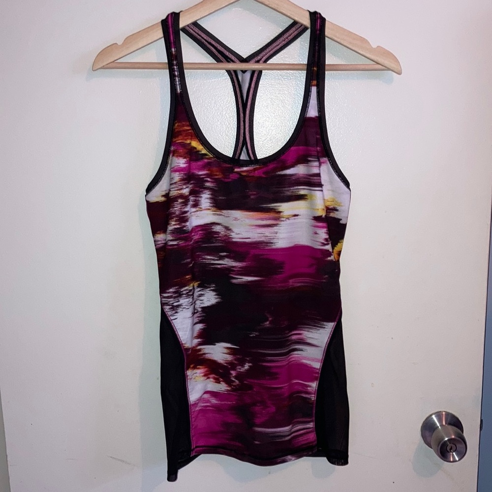 LULULEMON sunset y-strap tank top. EUC with see through backing. Beautiful!